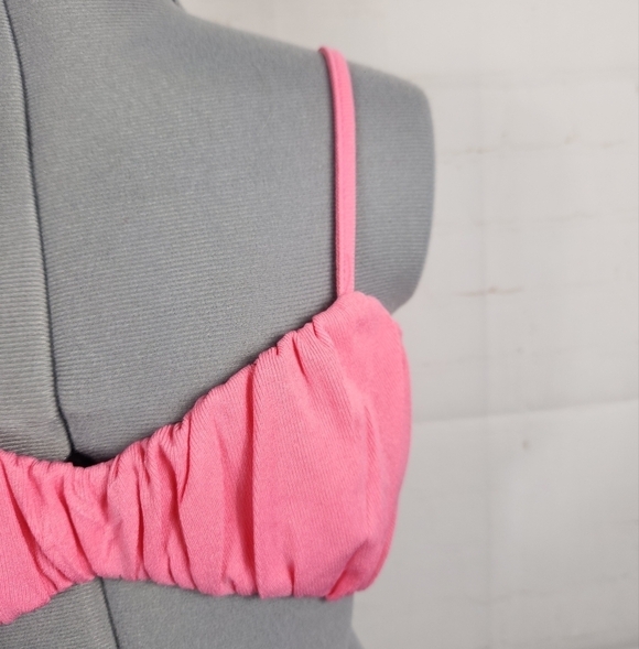 Meshki Jordan Ruched Front V Neck Bralette Crop Top 2 Bundle Set Pink & Stone XS - Picture 10 of 16